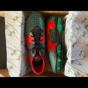 Under armour soccer cleats size 9.5.